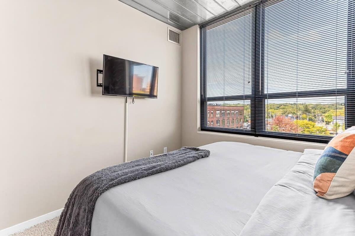 Downtown Ann Arbor 2 King Bed Balcony Apartment Extérieur photo
